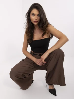 Alternative view of Plačios palazzo kelnės su klostėmis ir diržu "TINNI" ruda