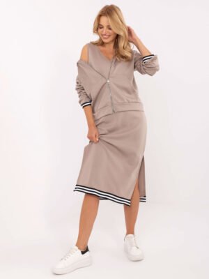 Sportiškai elegantiškas  suknelės ir užsegamo džemperio komplektas "YLLIKA" tamsi smėlio