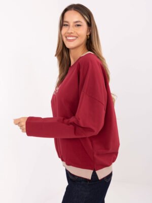 Alternative view of Laisvalaikio džemperis su užrašu ir sluoksniuota apačia "VESTA" bordo