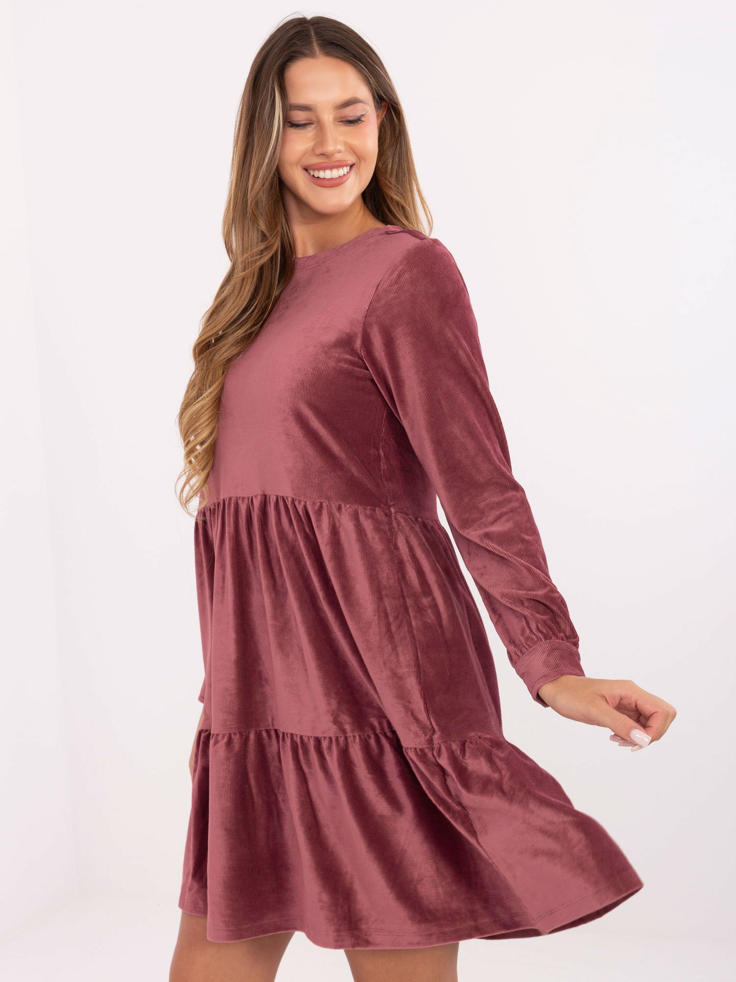 Platėjanti aksominė suknelė iš STITCH & SOUL D10040Z30289 tamsiai rožinės spalvos - Image 3