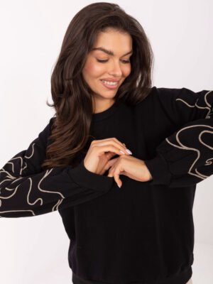 Alternative view of Džemperis su išskirtiniu ornamentu rankovėse "TERESITA" juoda