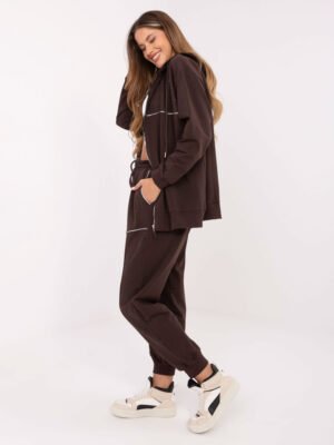 Laisvalaikio komplektas su blizgiais dekorais ir gobtuvu "SIBELL" tamsi ruda