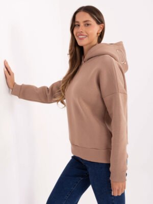 Alternative view of Laisvalaikio džemperis su užrašu ant gobtuvo "QUEEN" tamsi smėlio