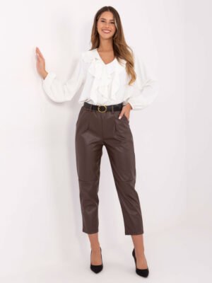 Tamprios odos imitacijos kelnės "MAGNA" ruda