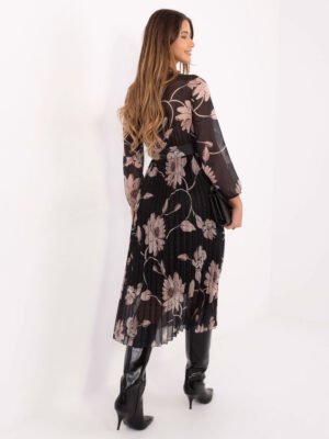 Alternative view of Plisuota midi suknelė su gėlių raštu ir dirželiu "MIRELLA"juoda