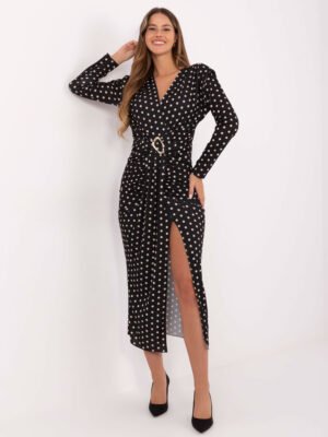 Elegantiška taškuota suknelė su dirželiu ir skeltuku priekyje "NATALI" juoda