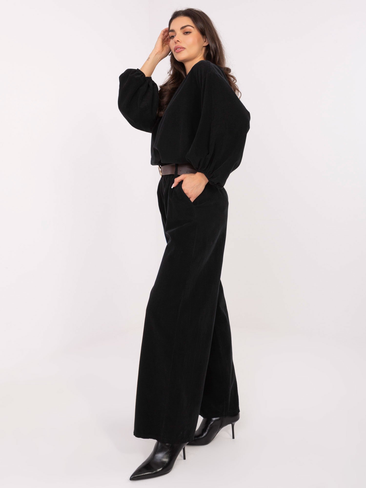 Velvetinės kelnės su diržu "MILA" juodos - Image 2