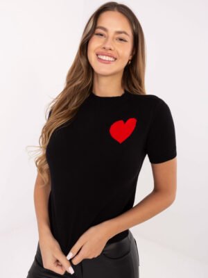 Klasikinis  megztukas trumpomis rankovėmis su dekoratyvine širdele "CARMELLA" juoda