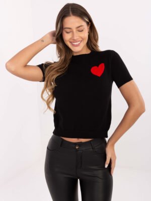 Alternative view of Klasikinis  megztukas trumpomis rankovėmis su dekoratyvine širdele "CARMELLA" juoda