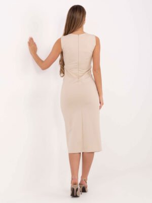 Alternative view of Midi suknelė be rankovių, puošta dekoratyvine sagų eile ir diržu "STEPHA" smėlio