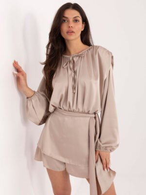 Stilinga suknelė - kombinezonas "SYLA" smėlio