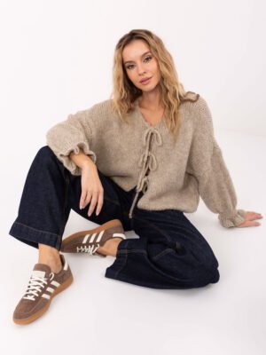 Minkštas ir švelnus megztinis su raišteliais „Emily” smėlio