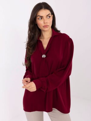 Alternative view of Rafinuota palaidinė su kaklo juosta susegta dekoratyvine sage "GRACE" bordo