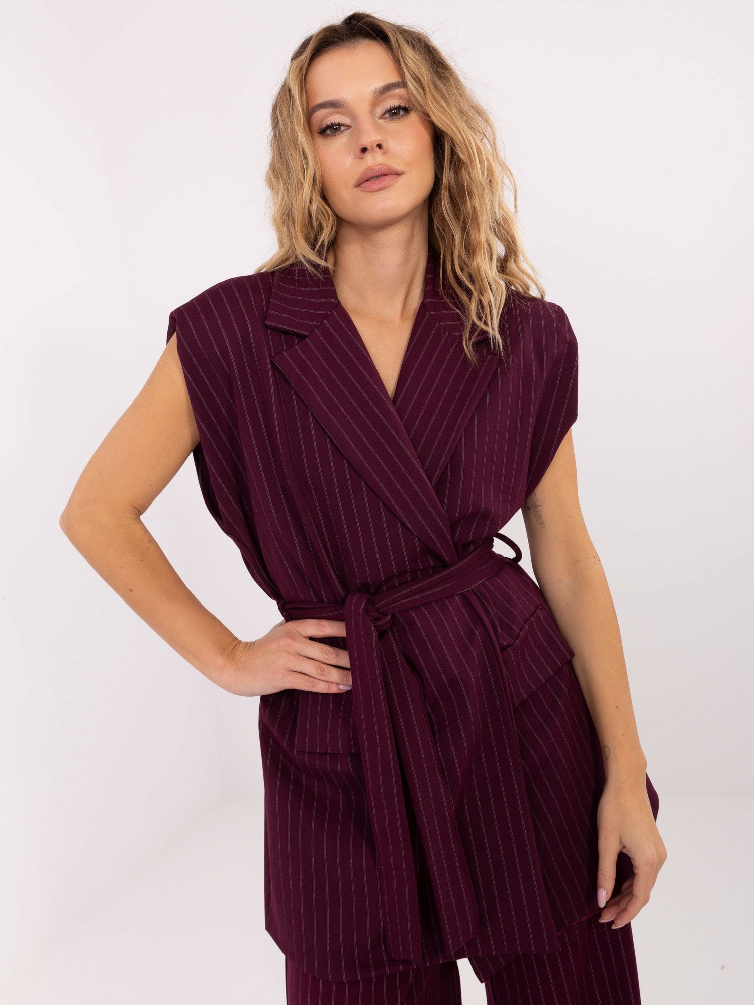 Elegantiška liemenė su dirželiu "LARA BELT" bordo