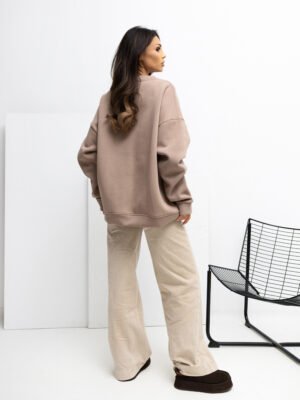 Alternative view of Oversize stiliaus džemperis su mini aplikacija "FRANCIS" tamsi smėlio