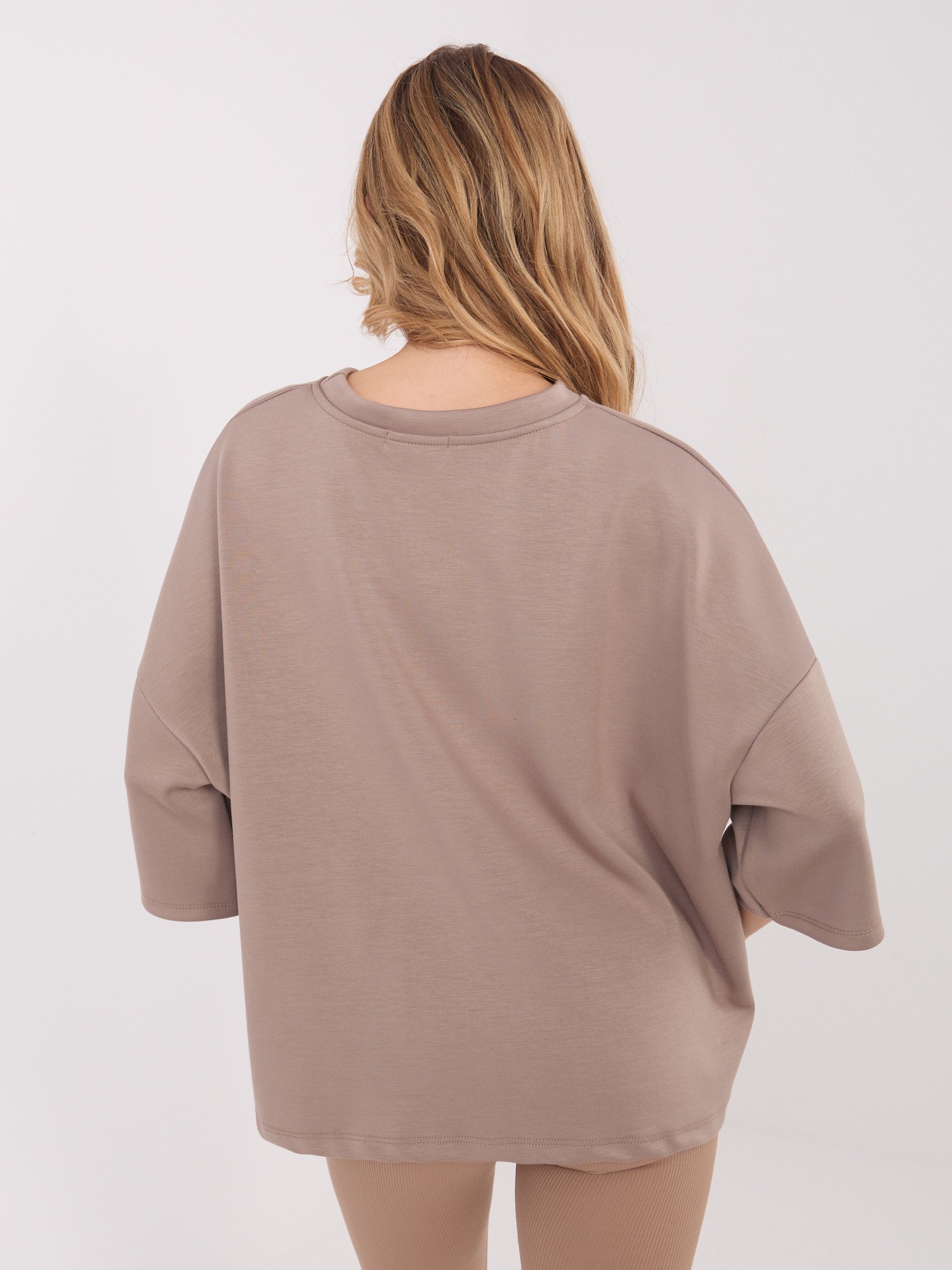 Minimalistinė oversize palaidinė su platintomis 3/4 rankovėmis "TERESA" tamsi smėlio - Image 6