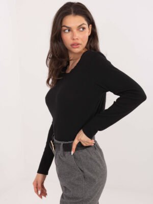 Klasikinė  basic stiliaus trikotažinė palaidinė  "CARLY" juoda