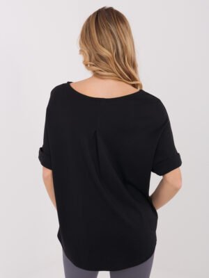 Alternative view of Laisvo kirpimo palaidinė su atlenktomis trumpomis rankovėmis "JOANA" juoda