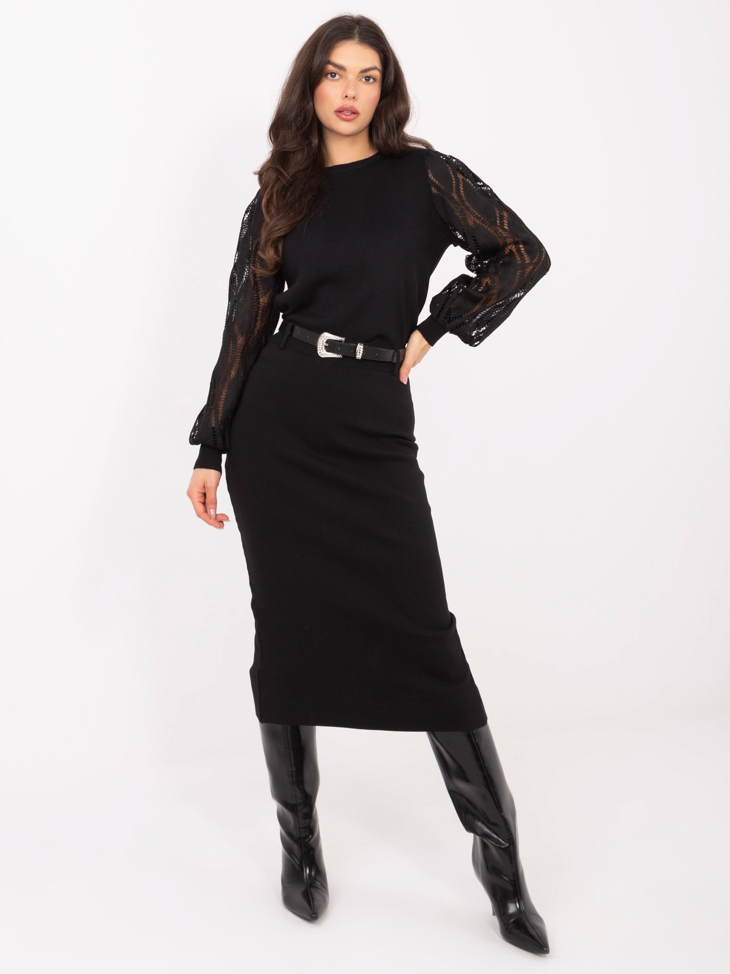 Megztas midi sijonas su diržu ir skeltuku nugaroje "RAFFINE" juoda