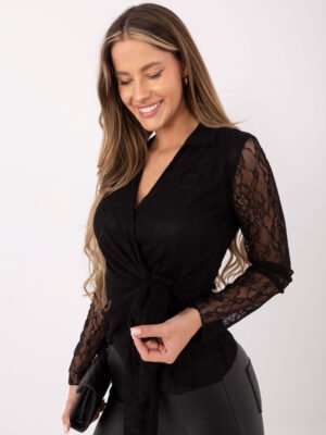 Alternative view of Nėrinių palaidinė su figūrą formuojančiu surišimu "BELLA" juoda