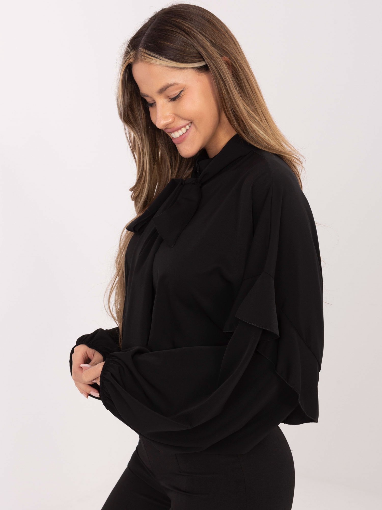 Marškiniai su kaspinu ir pūstomis rankovėmis "CHERYL" juoda - Image 3