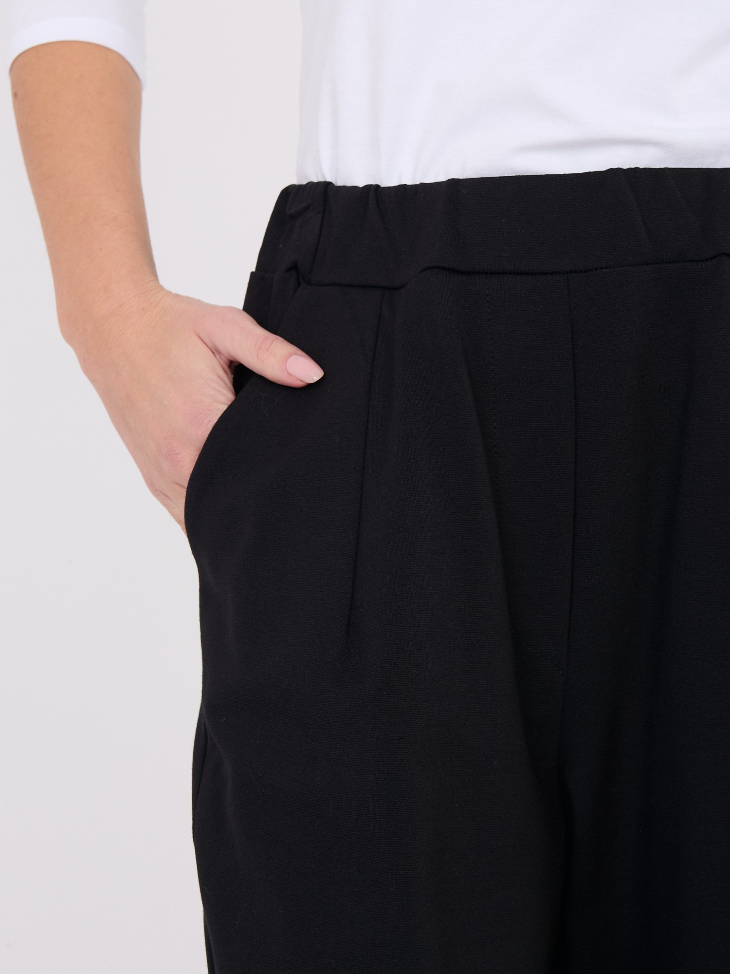 Aukšto liemens 7/8 ilgio laisvo kirpimo kelnės"ALEXA" juoda - Image 4