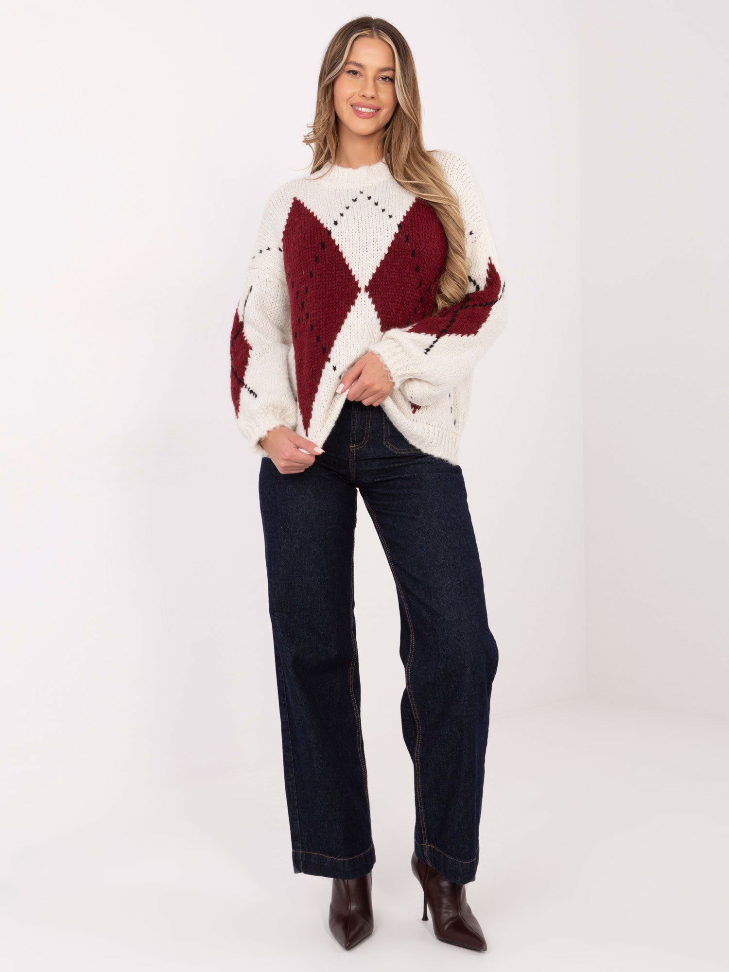 Šiltas oversize stiliaus megztinis su vilna "AICHA" pieno balta - Image 2