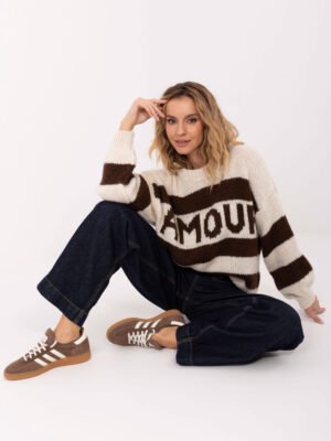 Šiltas oversize megztinis su vilna "AMOUR" pieno balta