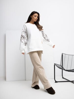 Alternative view of Oversize stiliaus džemperis puošniomis rankovėmis "RUBBI" pieno baltumo