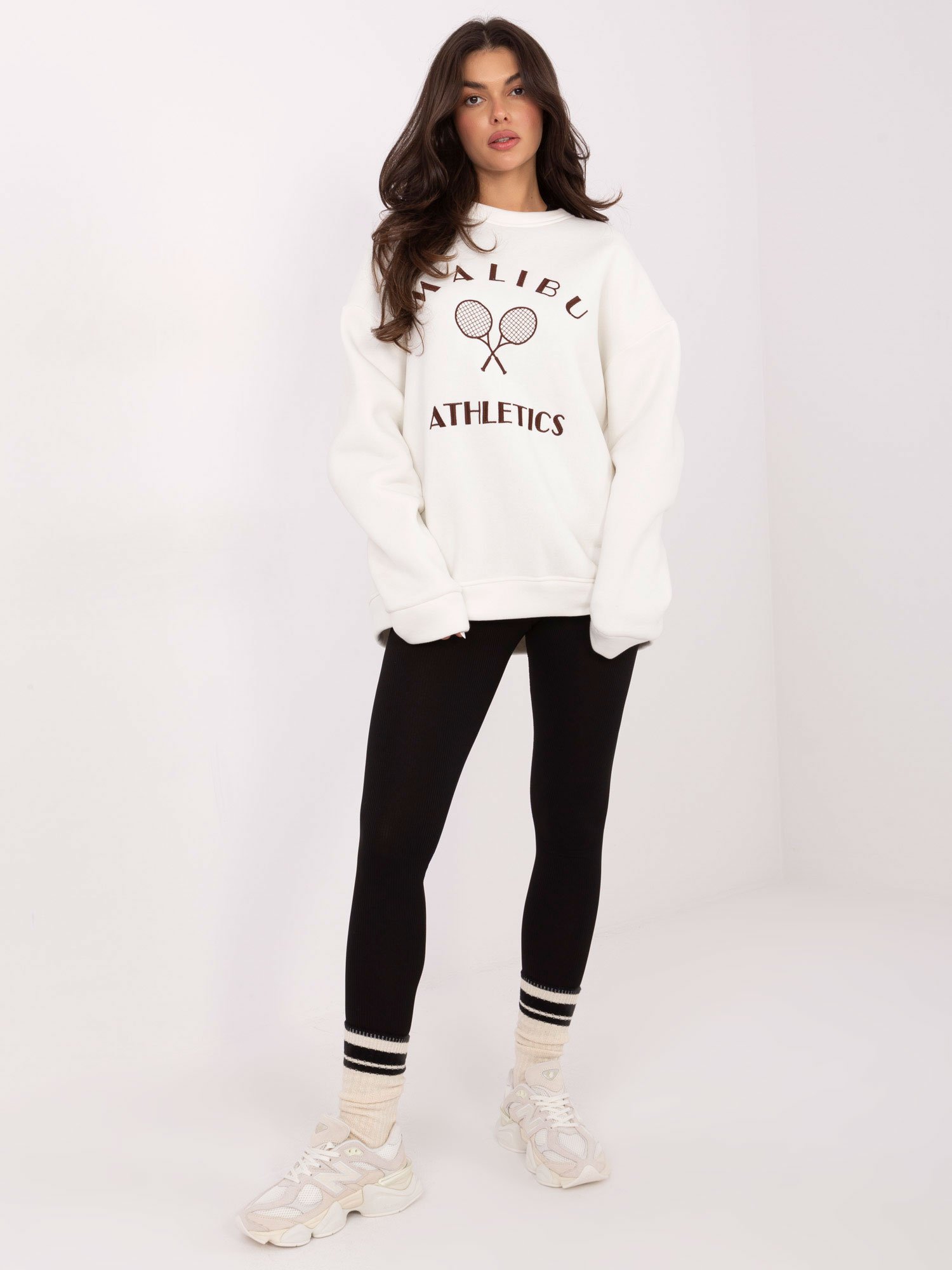 Džemperis su užrašu "MALIBU" pieno balta - Image 2