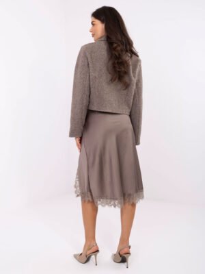 Alternative view of Puoštas nėriniais atlasinis sijonas su skeltuku "ELEN" tamsi smėlio