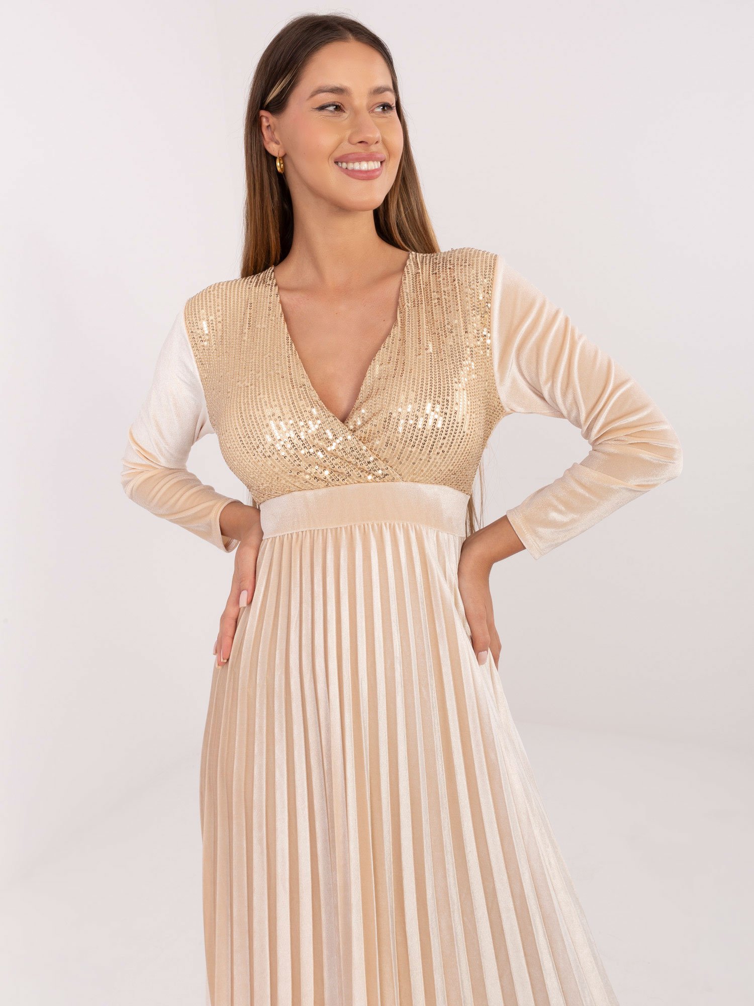 Puošni plisuota veliūrinė suknelė "MAGDA" šviesi smėlio - Image 3