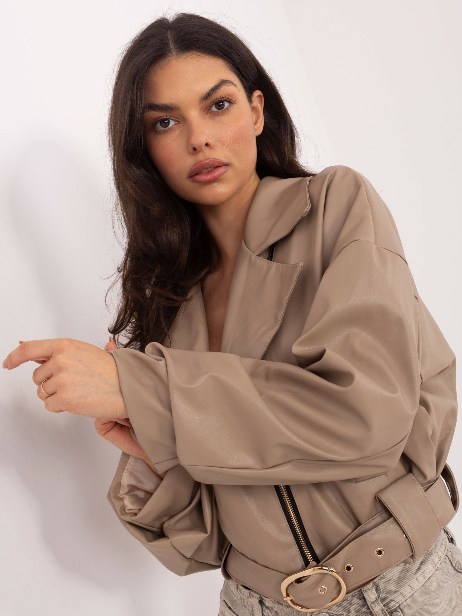 Eco odos trumpa striukė su diržu "EINARA" smėlio - Image 4