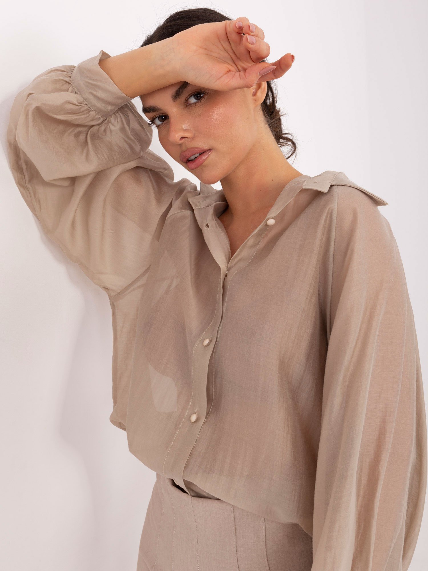 Lengvo audinio marškiniai su klasikine apykakle ir pūstomis rankovėmis "DEBRA" smėlio - Image 3