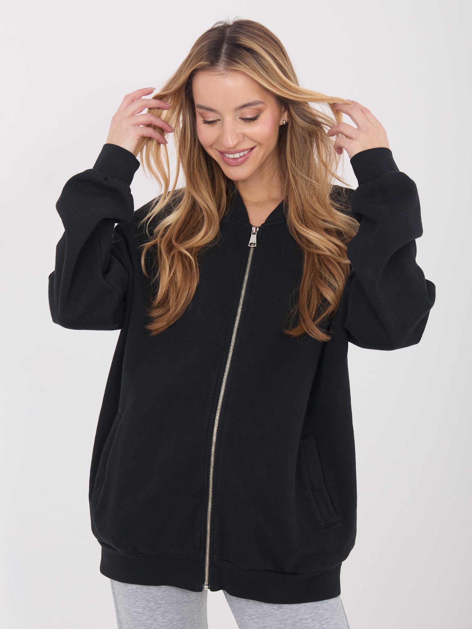 Oversize užsegamas džemperis "TOMI" juoda - Image 3