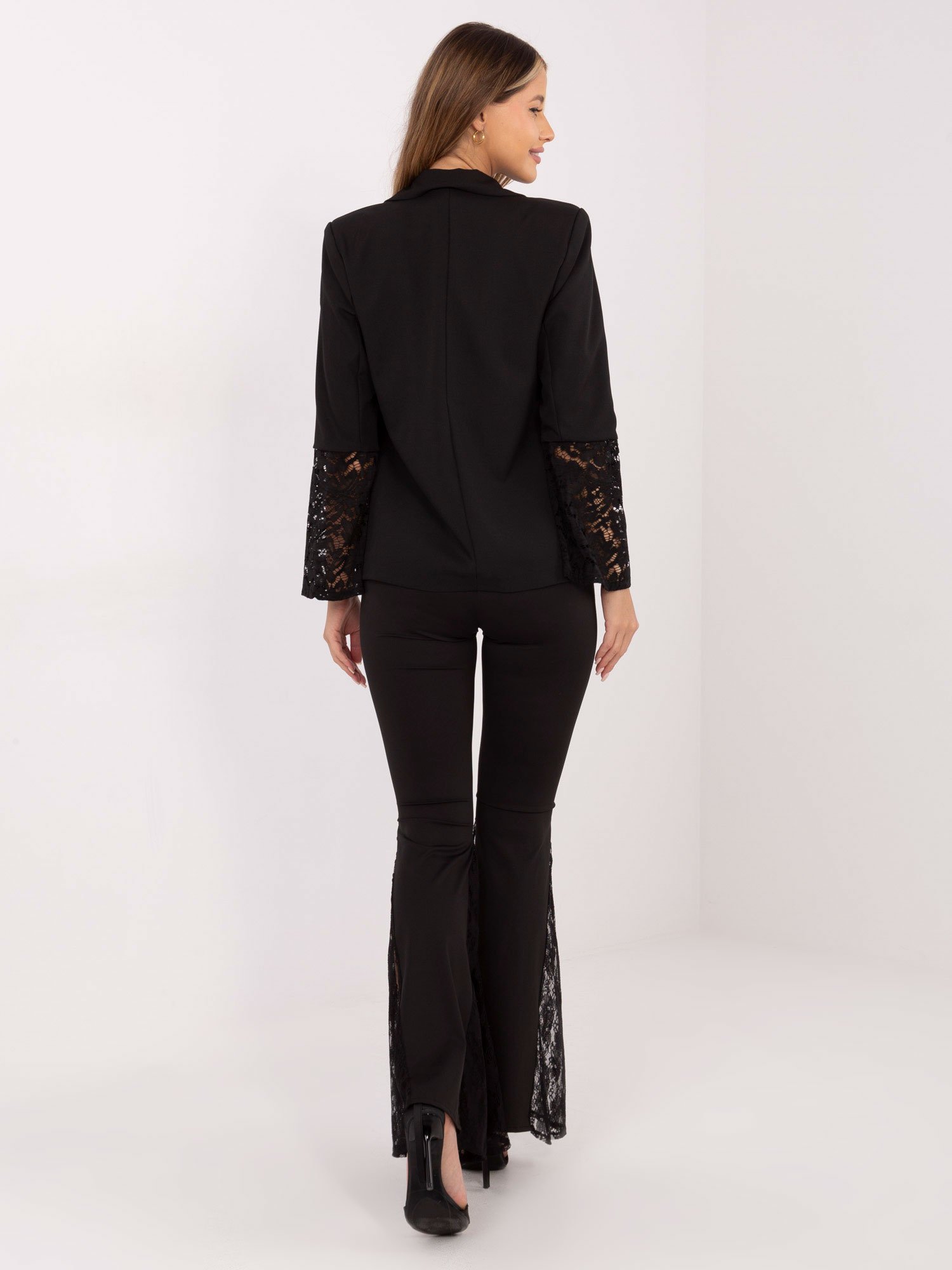 Platėjančios kelnės su nėrinių intarpu "SHIMMER" juoda - Image 4