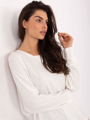 Alternative view of Palaidinė su dekoratyvine detale apačioje "RYANA" pieno balta