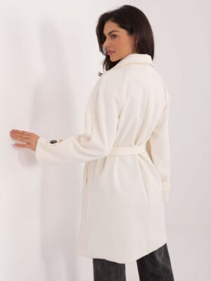Alternative view of Klasikinis  paltas su dvieiliu užsegimu "AIRA" pieno balta