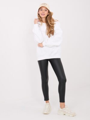 Oversize džemperis su gobtuvu "VELYN" pieno balta