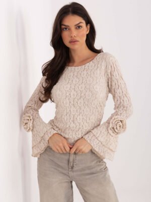 Nėrinių palaidinė su dekoratyvinėmis rožėmis ant varpelio formos rankogalių "JESSY" šviesi smėlio