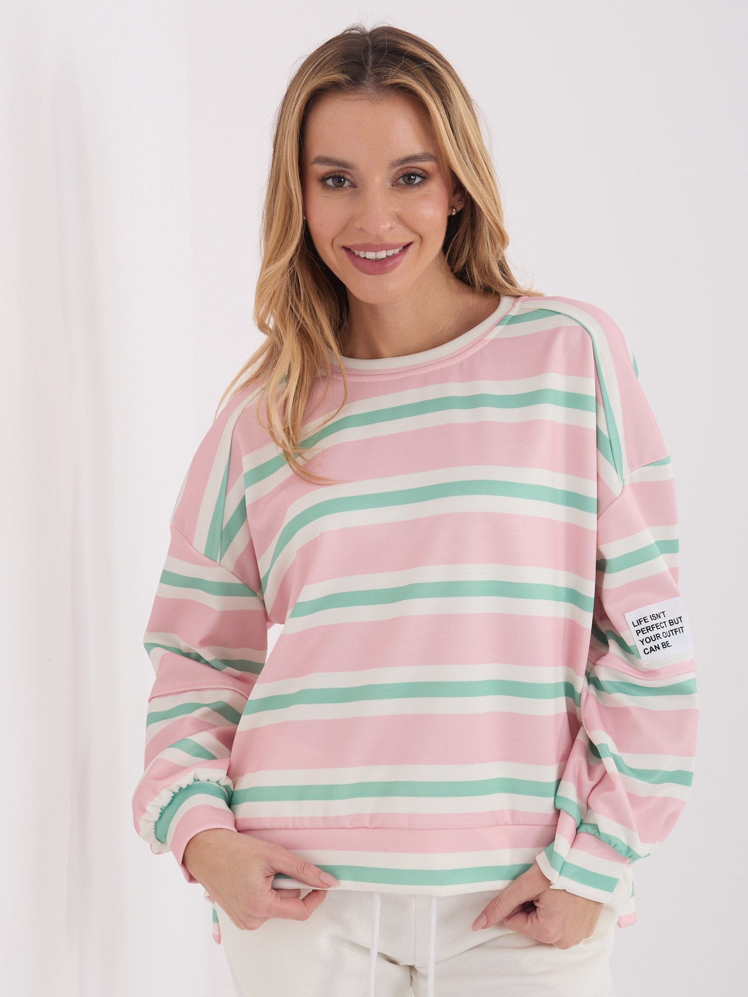 Dryžuotas laisvalaikio džemperis su pailginta nugara "NIKITA" šviesi rožinė - Image 2