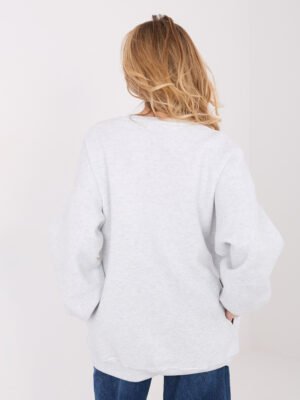 Alternative view of Šiltas oversize džemperis su pūkeliu  "KLARA" šviesi pilka