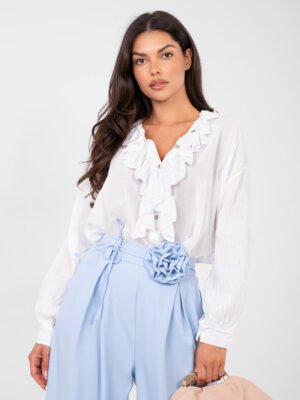 Laisvo silueto palaidinė puošta dekoratyviniais raukiniais "INDIRA" balta