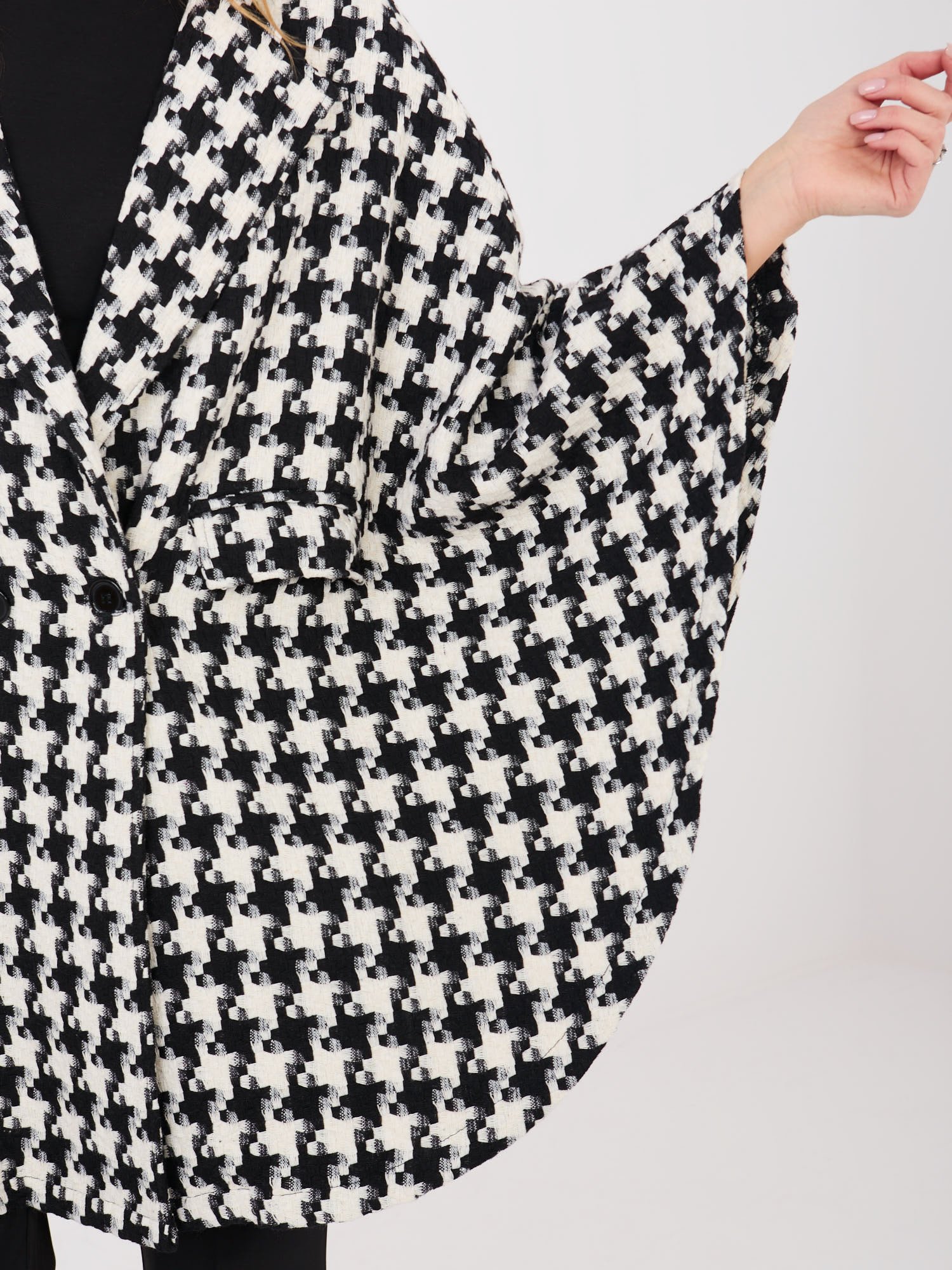 Dvieilis pončo stiliaus paltas su vilna "SOFITA" juodai baltas - Image 5