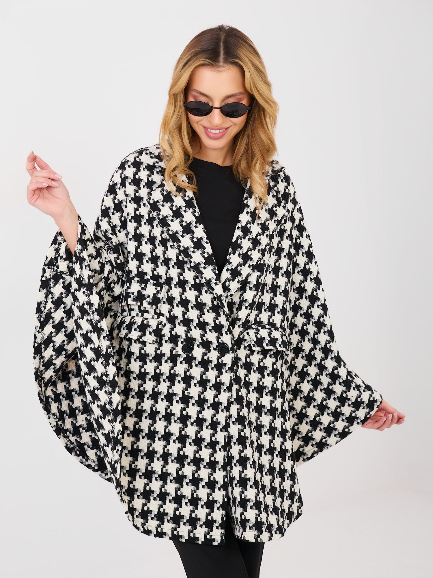 Dvieilis pončo stiliaus paltas su vilna "SOFITA" juodai baltas - Image 3