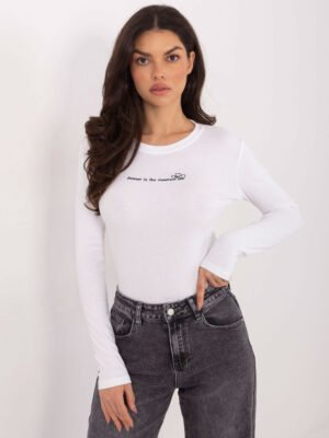 Tampri medvilninė palaidinė su minimaliu užrašu "BRIE" pieno balta