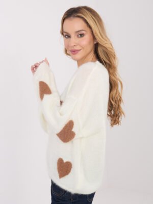 Alternative view of MOHERO siūlo megztinis su širdelėmis "LOVE" pieno balta