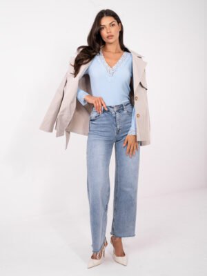 Alternative view of Palaidinė su nėrinių apvadais ir V formos iškirpte "CHANDRA" šviesi smėlio