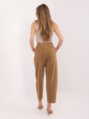 Alternative view of Stilingos velvetinės 7/8 ilgio kelnės su aukštu liemeniu "ORNELLA" karamelinė