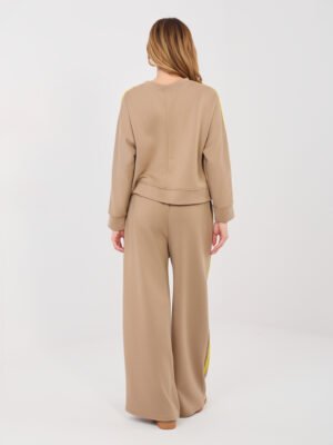 Alternative view of Džemperio ir kelnių komplektas su juostelėmis šonuose "LUISS" tamsi smėlio